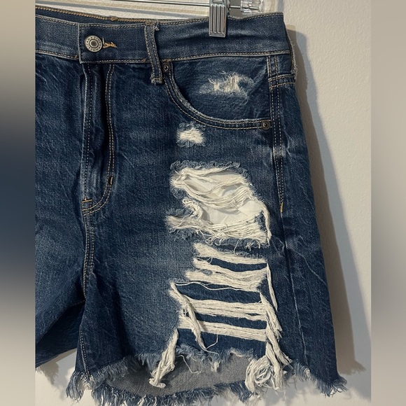 American Eagle 90’s Boyfriend Blue Distressed Jean Shorts - Picture 3 of 15